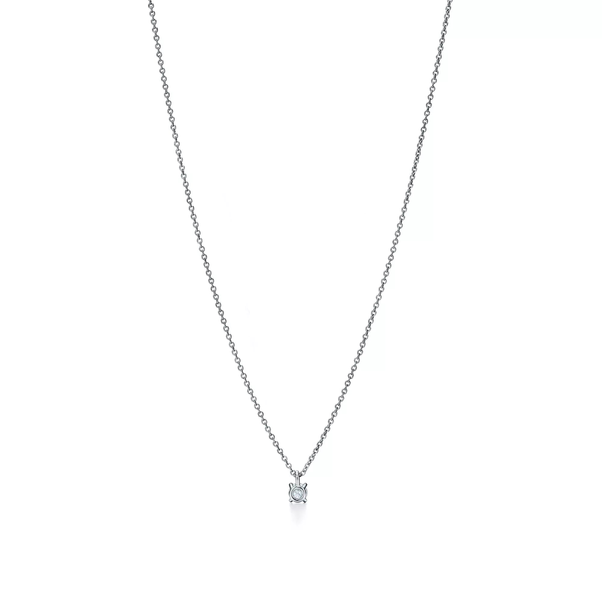 Carave Paris Classic Solitaire Diamond Pendant Necklace