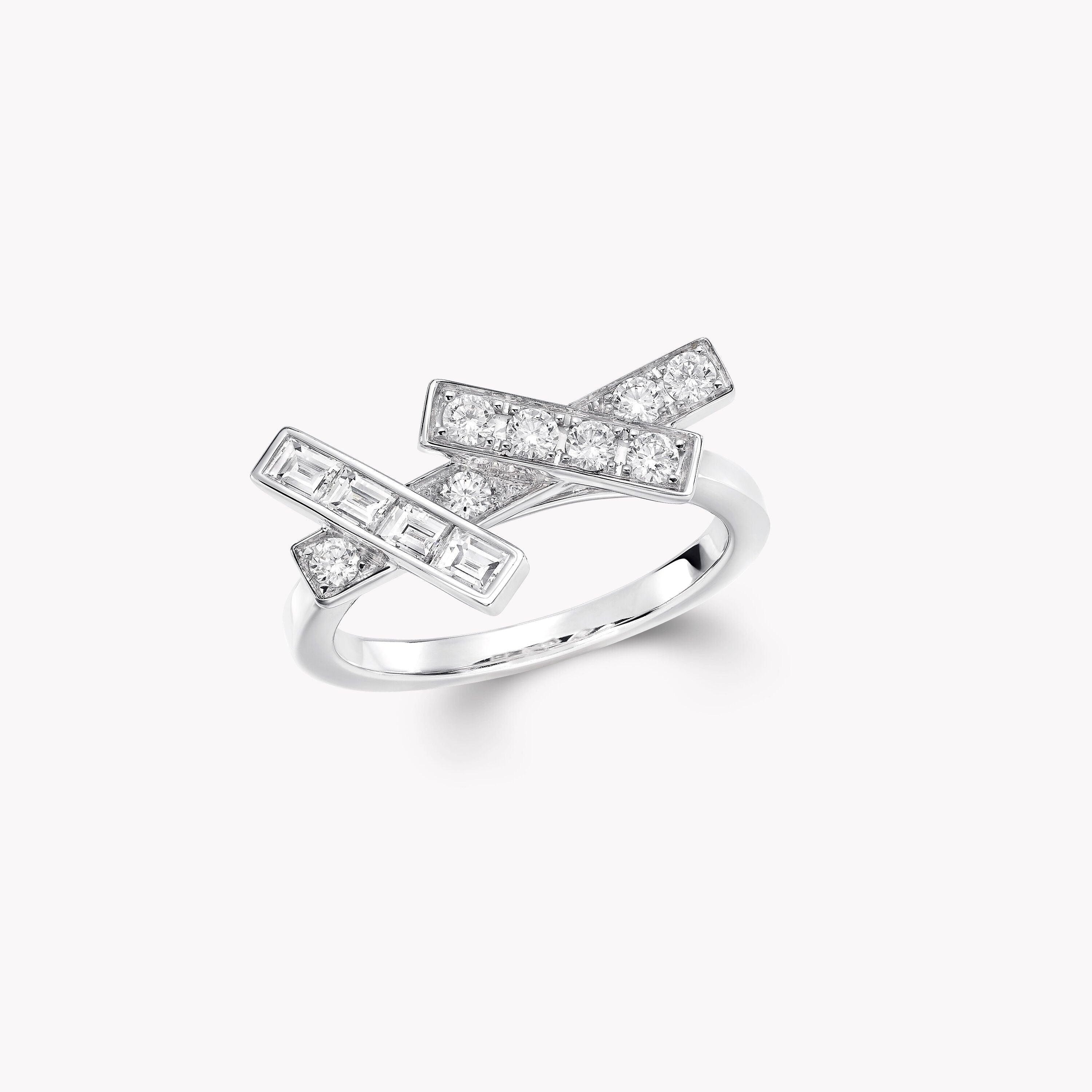 Carave Paris Geometric Cross Diamond Ring
