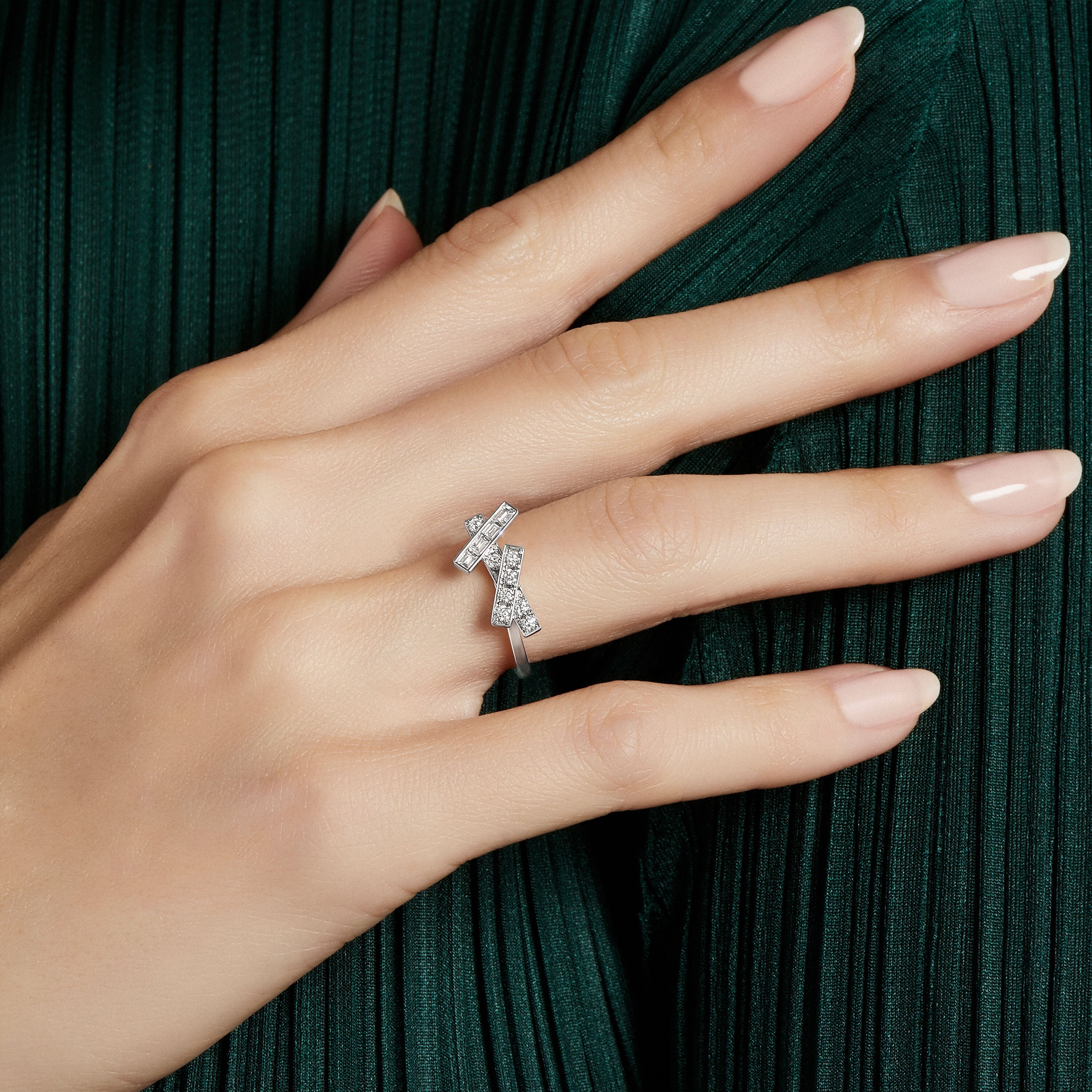 Carave Paris Geometric Cross Diamond Ring