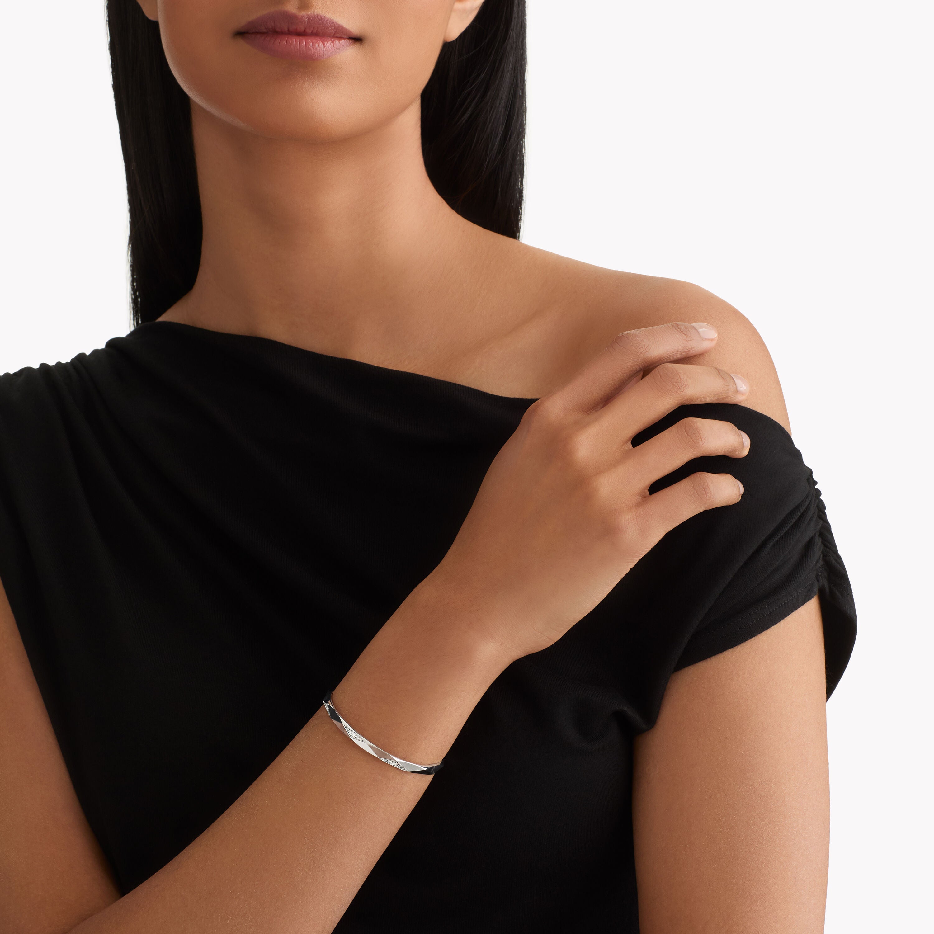 Carave Paris Geometric Diamond Bangle