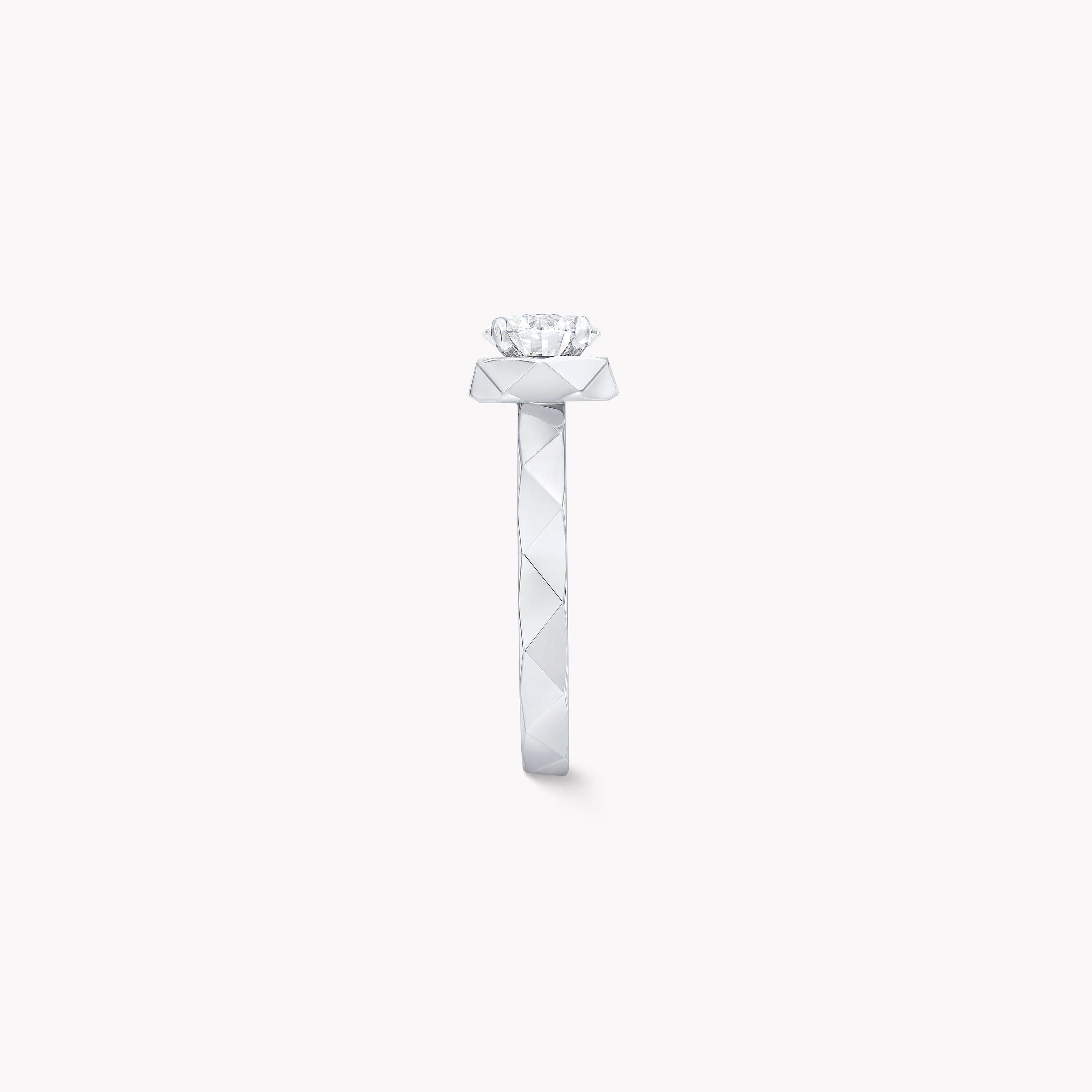 Carave Paris Geometric Round Brilliant Solitaire Diamond Ring