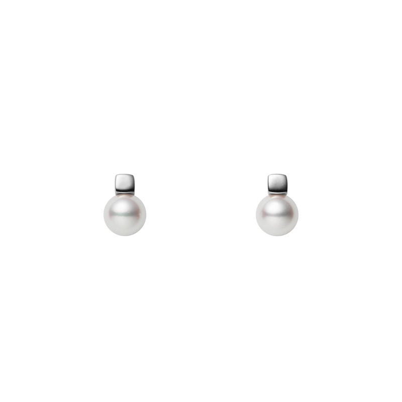 Carave Paris Minimalist Pearl Stud Earrings