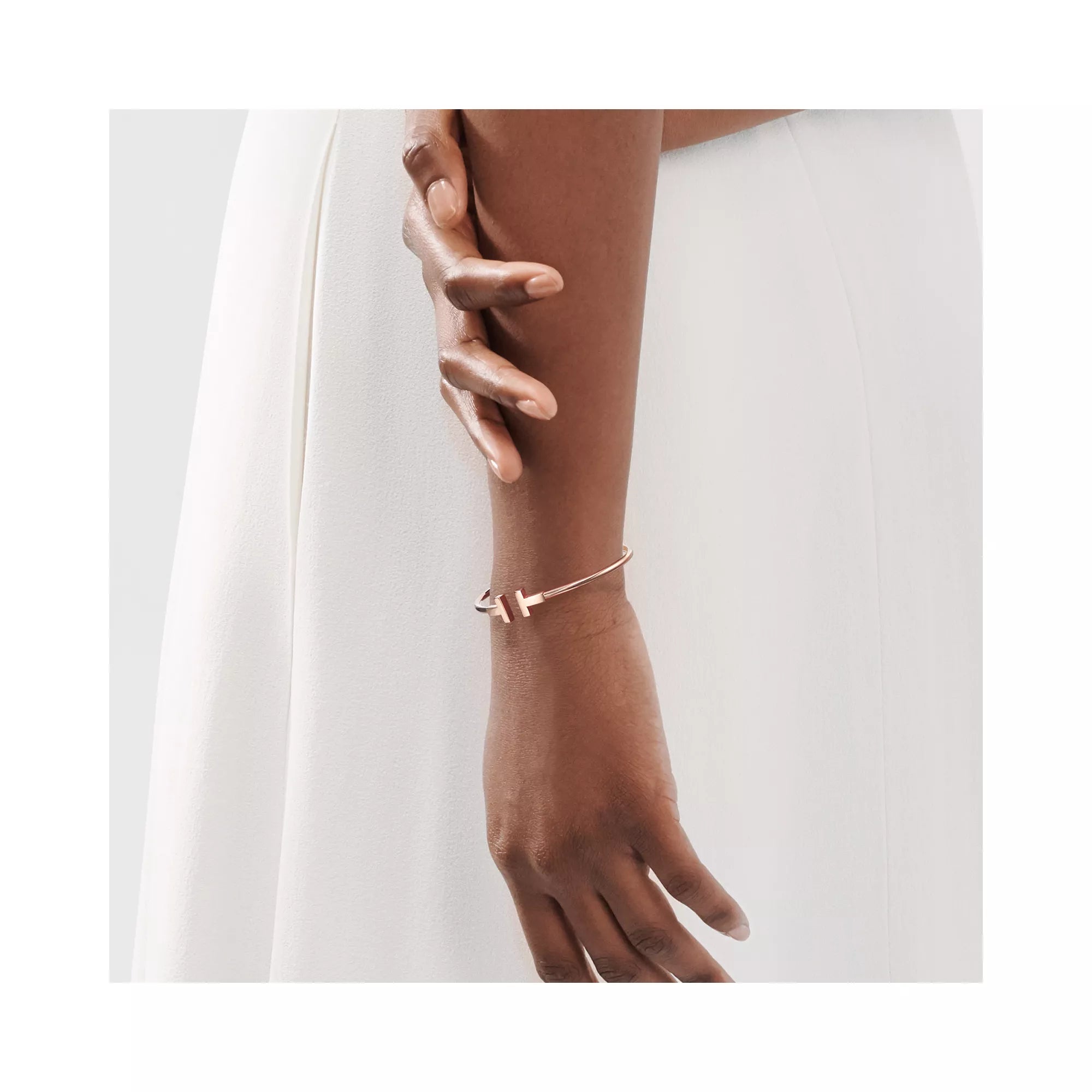 Carave Paris Minimalist T Wire Rose Gold Bracelet for Women