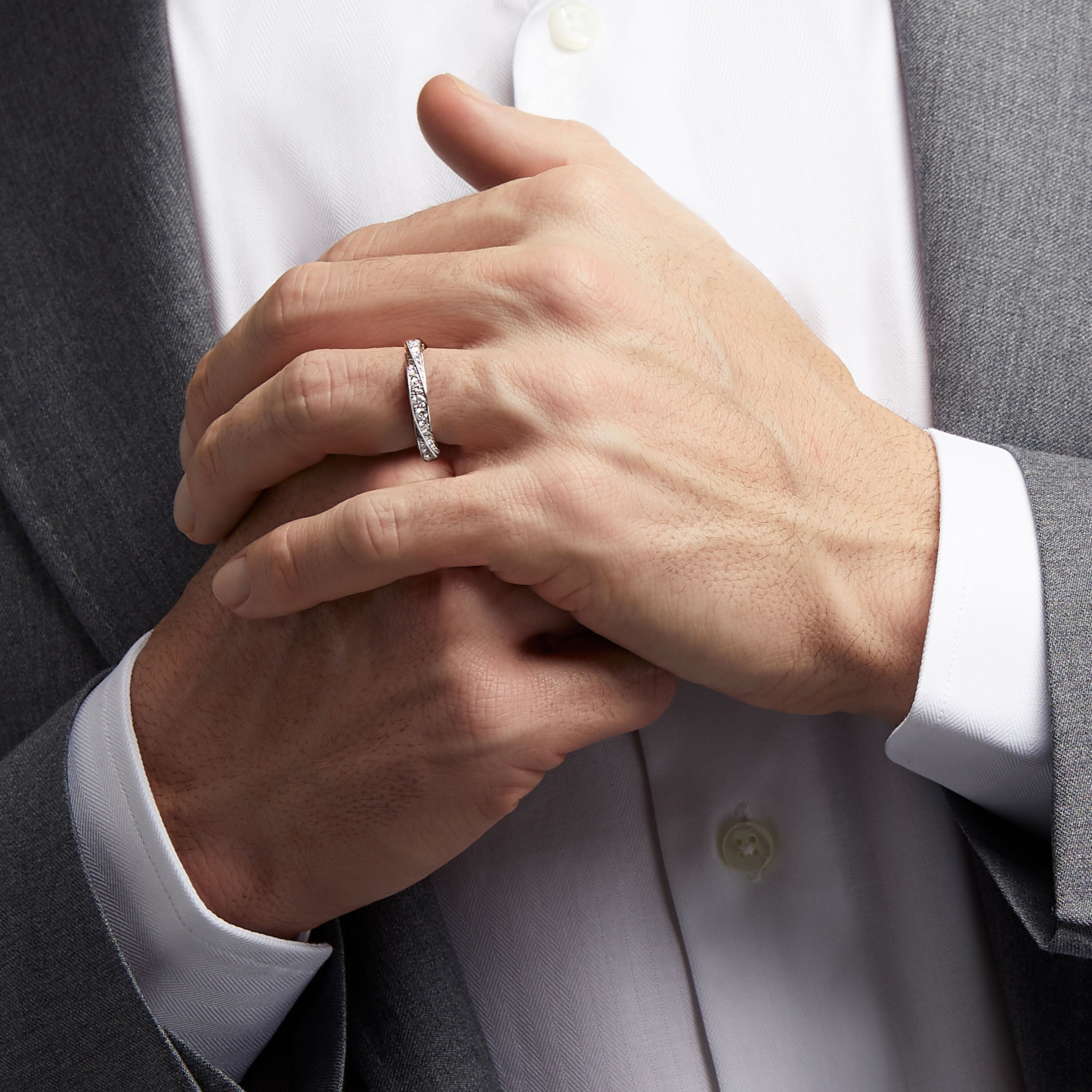 Carave Paris Pavé Crossover Diamond Ring