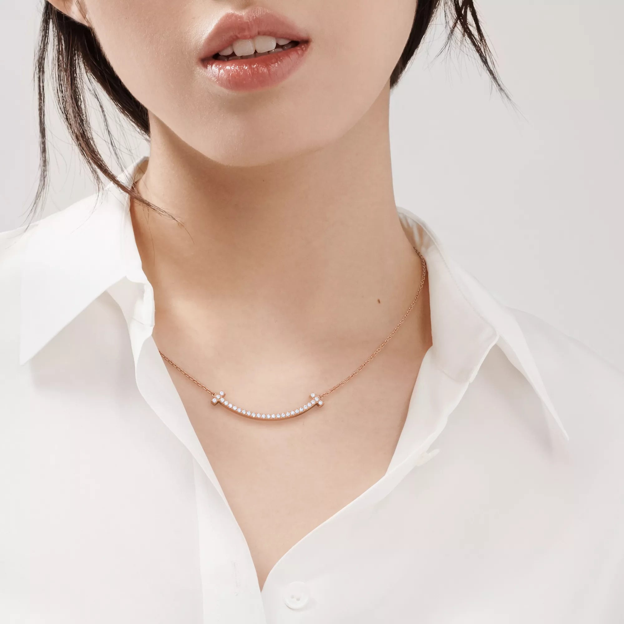 Carave Paris Pavé Smile Bar Necklace in Rose Gold
