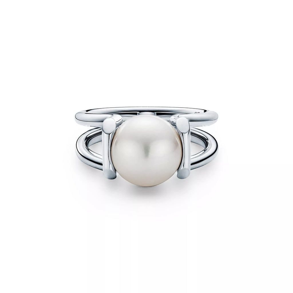 Carave Paris Modern Pearl Sculptural Ring