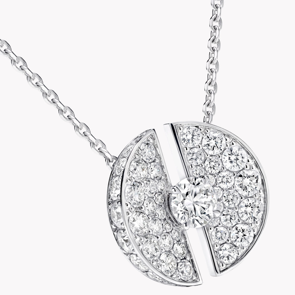 Carave Paris Round Diamond Circle Pendant Necklace