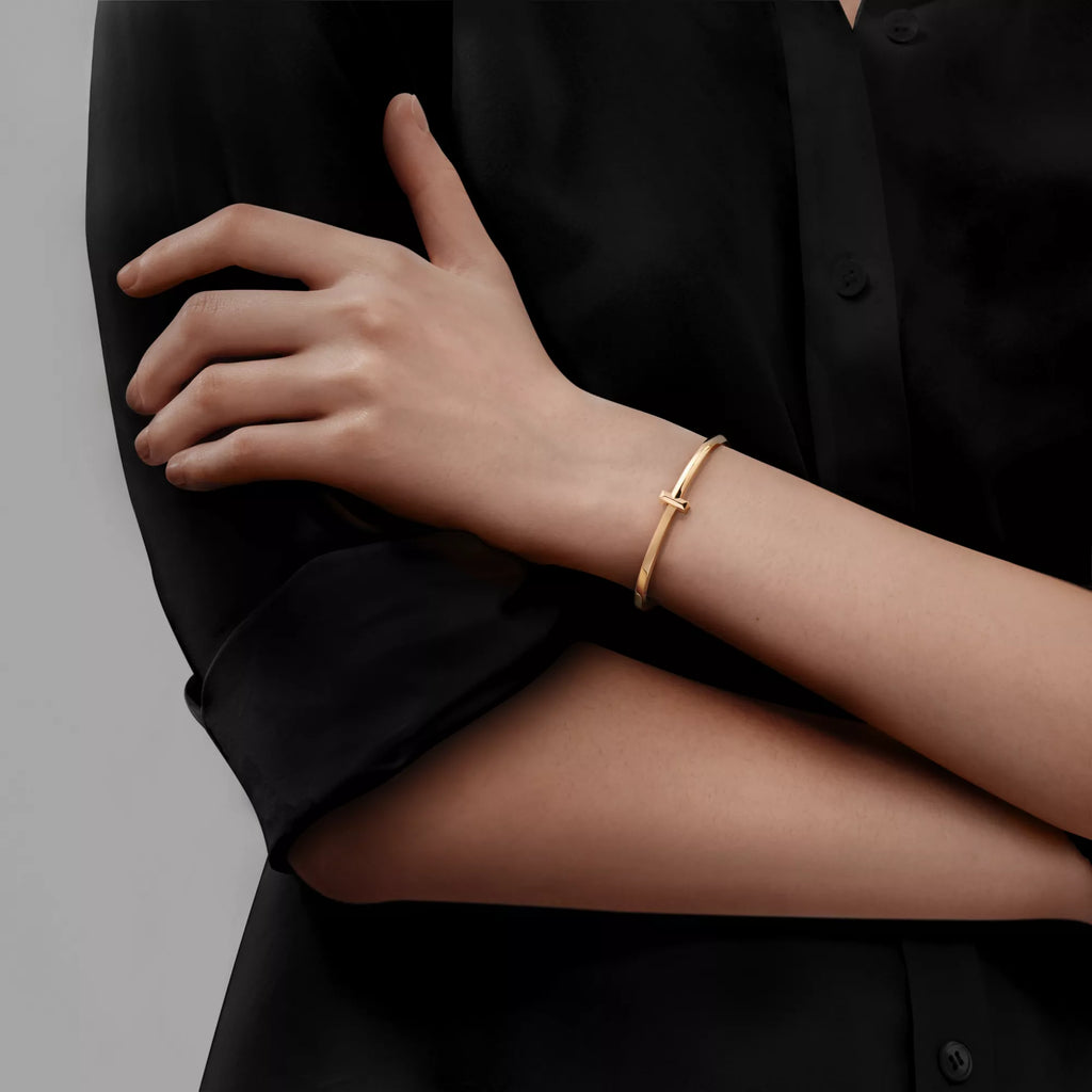 Carave Paris Signature T Bar Yellow Gold Bangle for Women