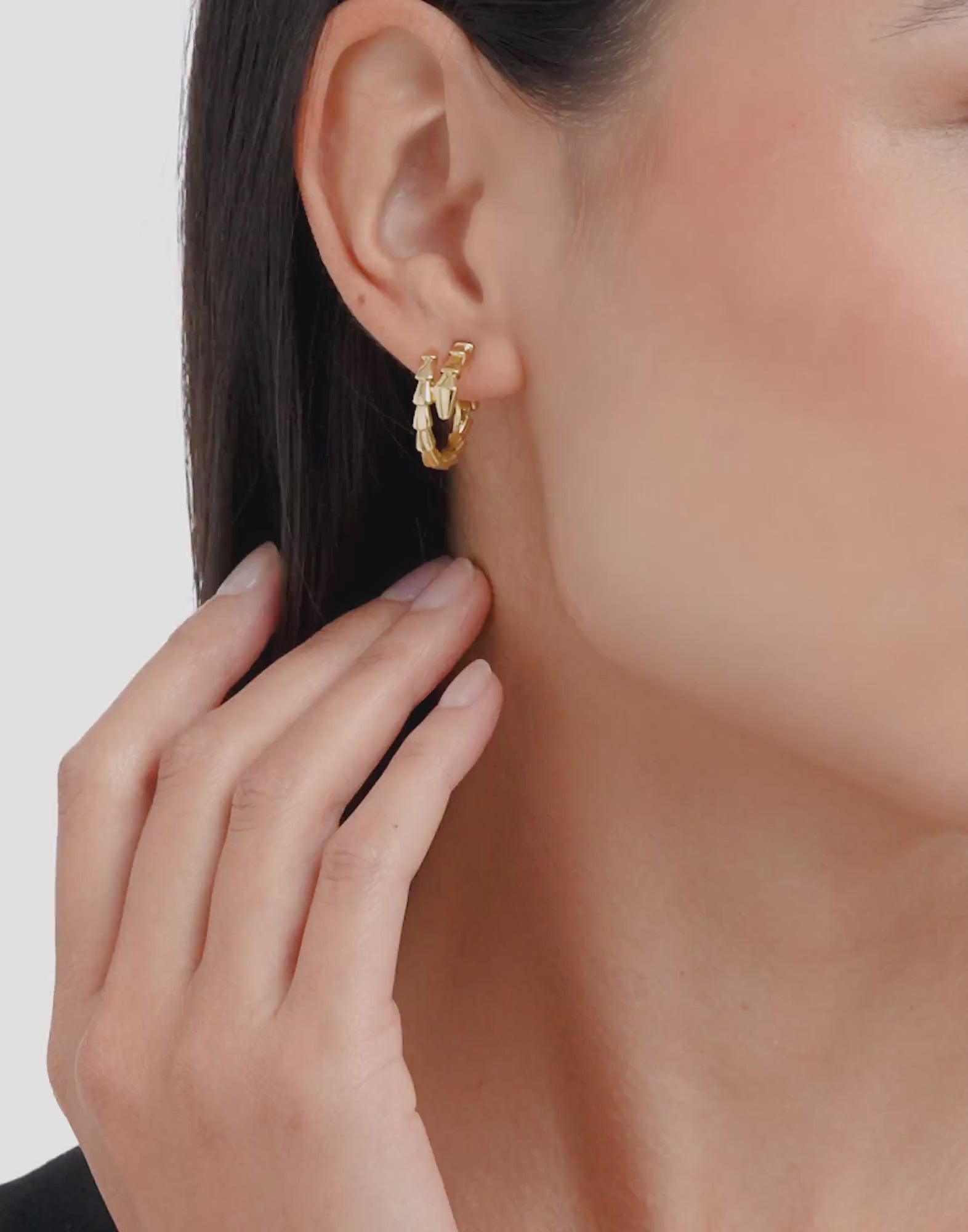 Carave Paris Serpenti Viper Mini Hoop Earrings in Yellow Gold